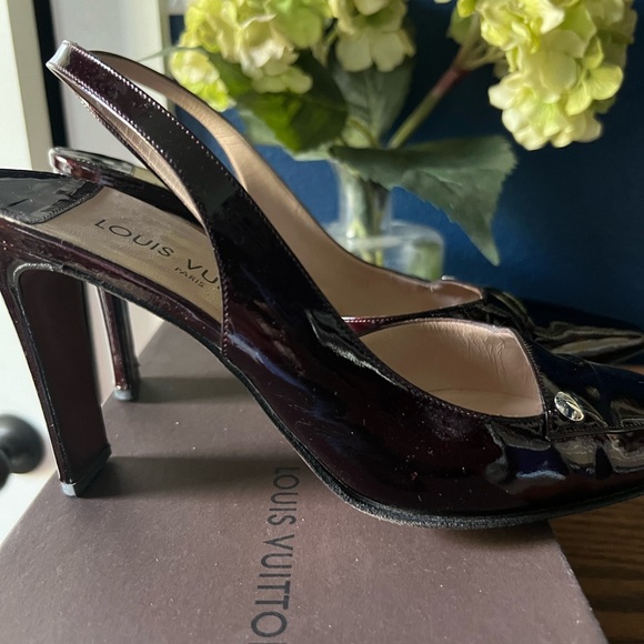 Vintage Patent Leather Louis Vuitton Slingbacks - Picture 9 of 11